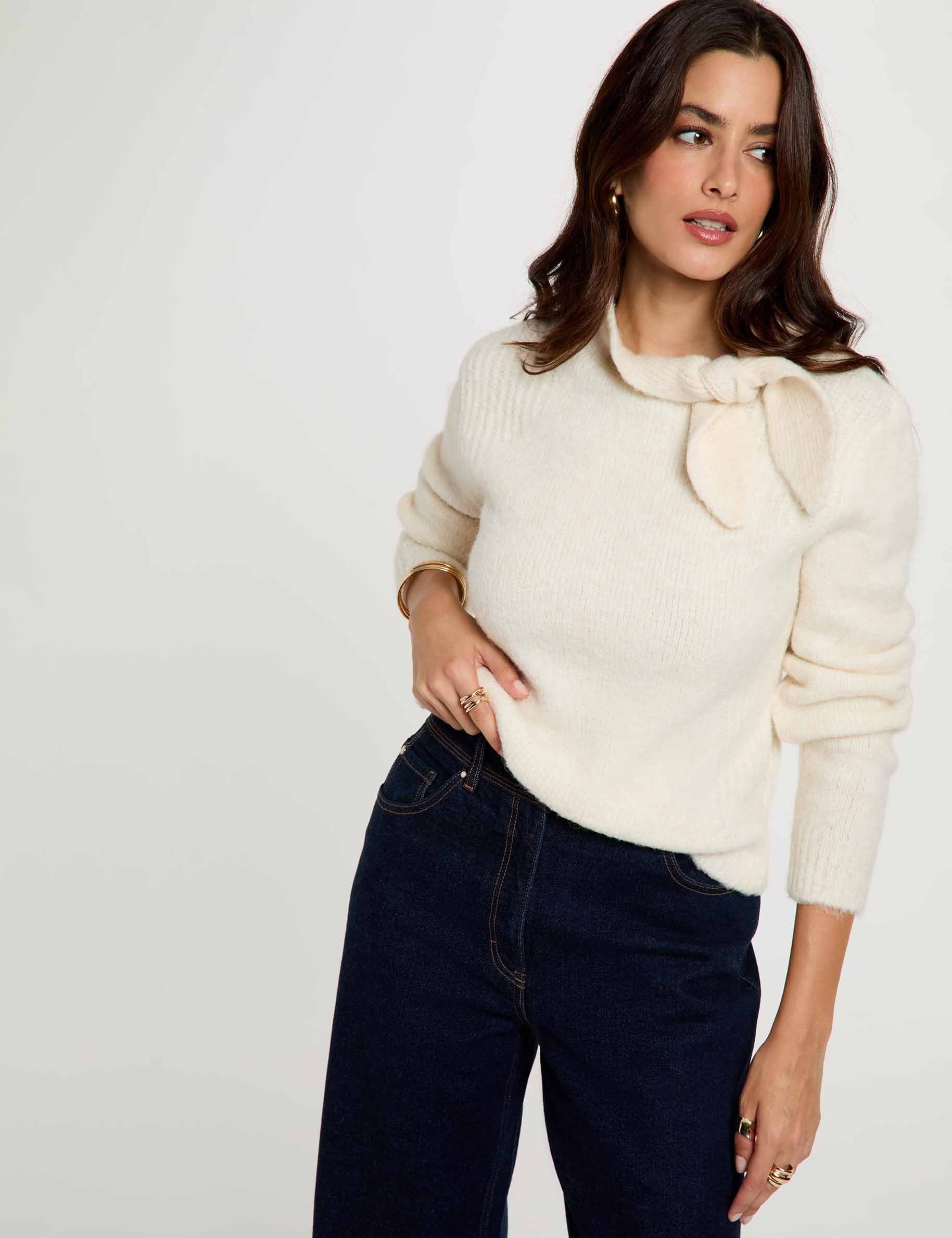Pull col montant ivoire femme