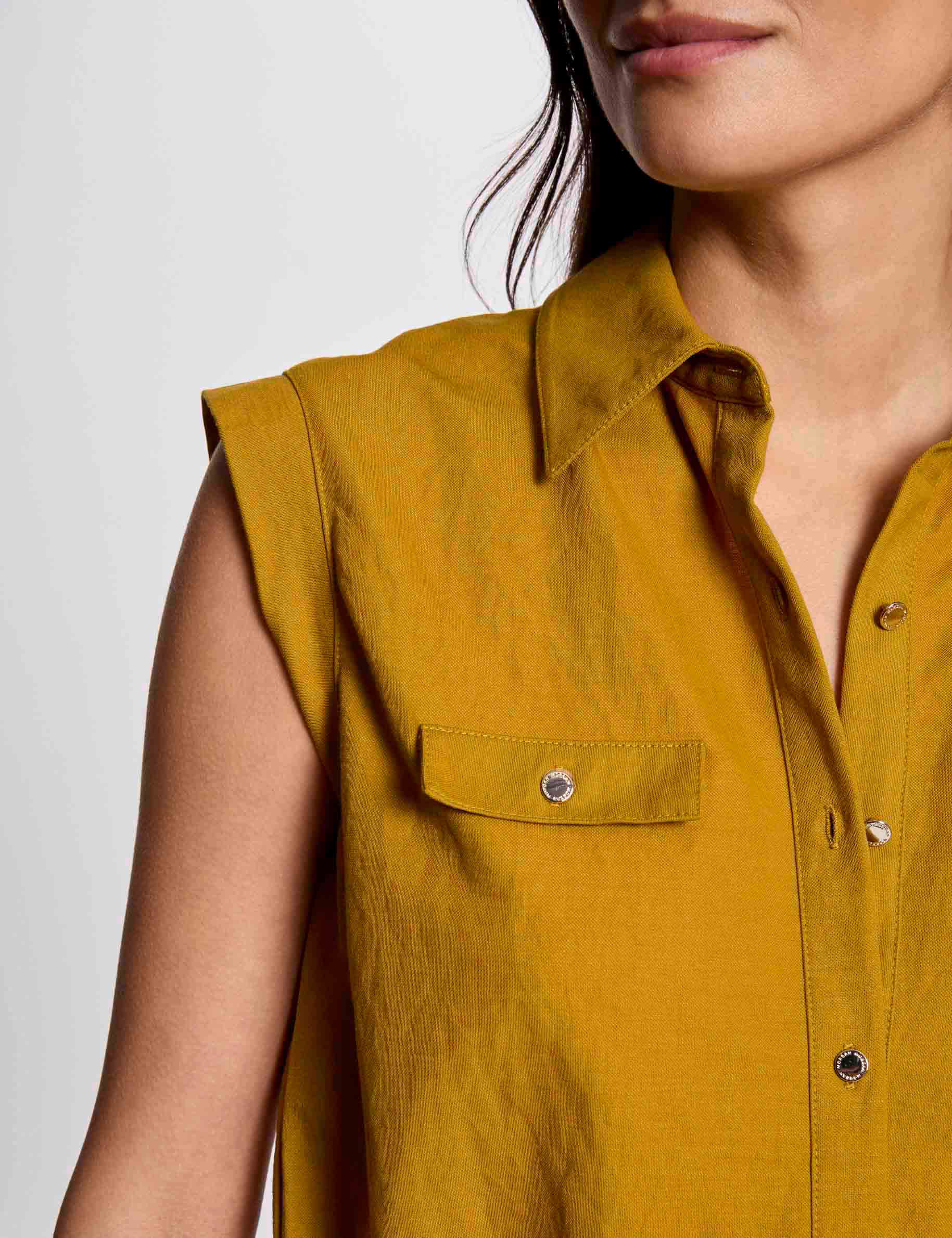 blouse sans manches jaune moutarde femme Blouse sans manches jaune moutarde femme