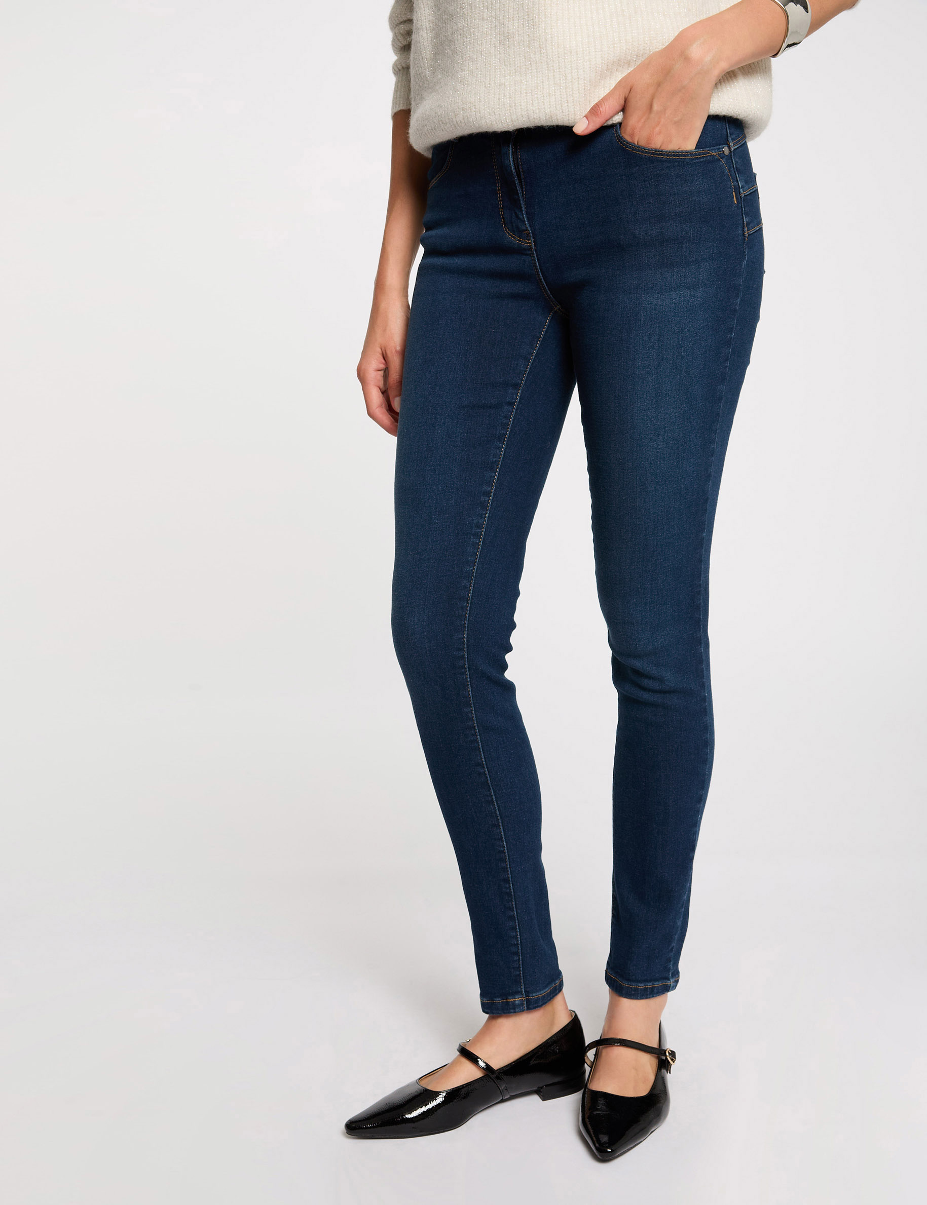 slim jeans in standardgrsse rohes denim damen Slim Jeans in Standardgr�sse rohes denim damen